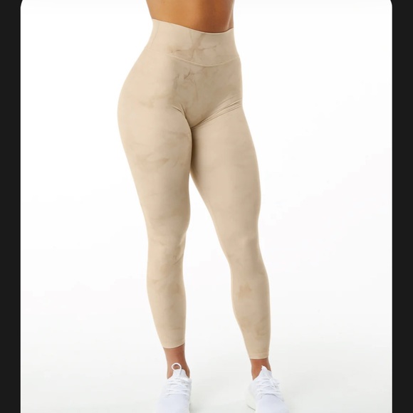 Alphalete Pants & Jumpsuits Alphalete Alphalux Wonder Leggings 27 Color Hazelnut Poshmark